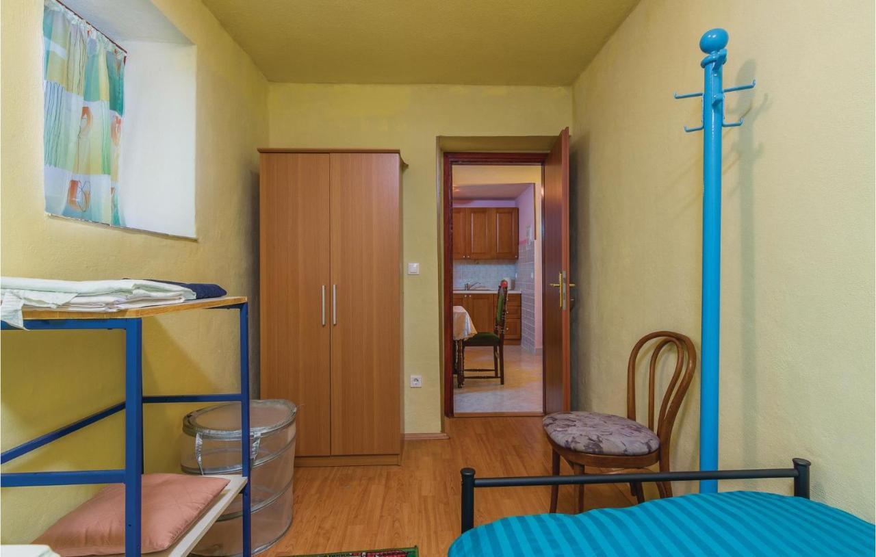 Pet Friendly Apartment In Porec With Wifi Ngoại thất bức ảnh