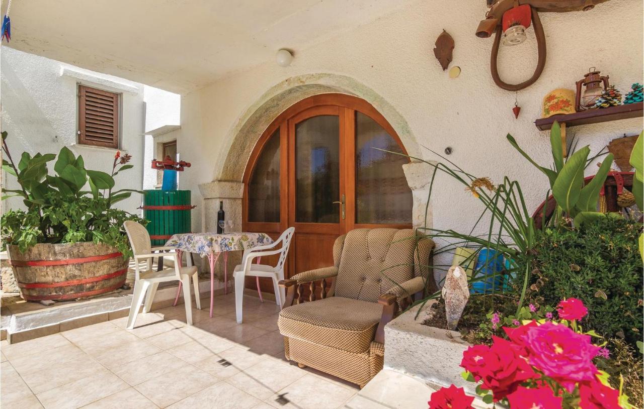 Pet Friendly Apartment In Porec With Wifi Ngoại thất bức ảnh