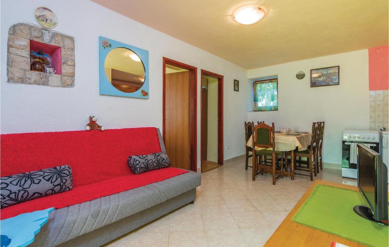 Pet Friendly Apartment In Porec With Wifi Ngoại thất bức ảnh